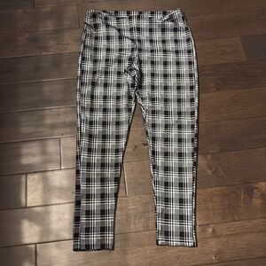 Revamped black and white Plaid hi rise leggings, size XL